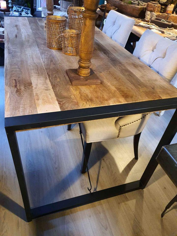 DIVERSE MODELLEN SPIEGELS, MAAR OOK KASTEN, BANKEN, OLD WOOD ITEMS KIJKT U