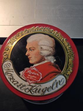 Blik Mozart Kugeln van Reber