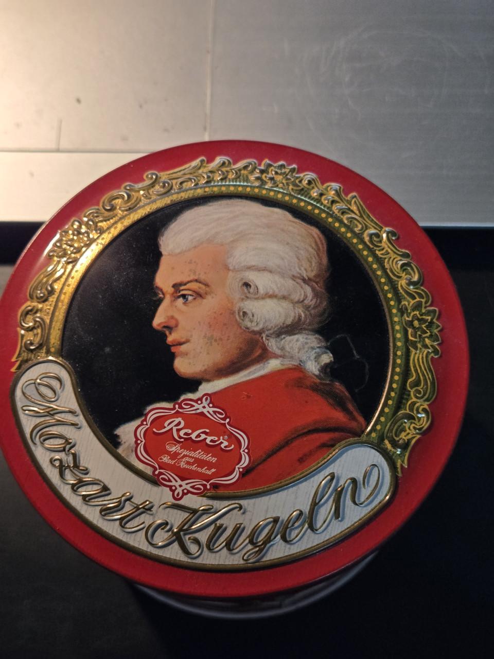 Blik Mozart Kugeln van Reber