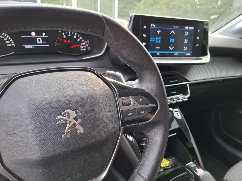 Peugeot 208 1.2 allure pack eat8 automaat clima/cam
