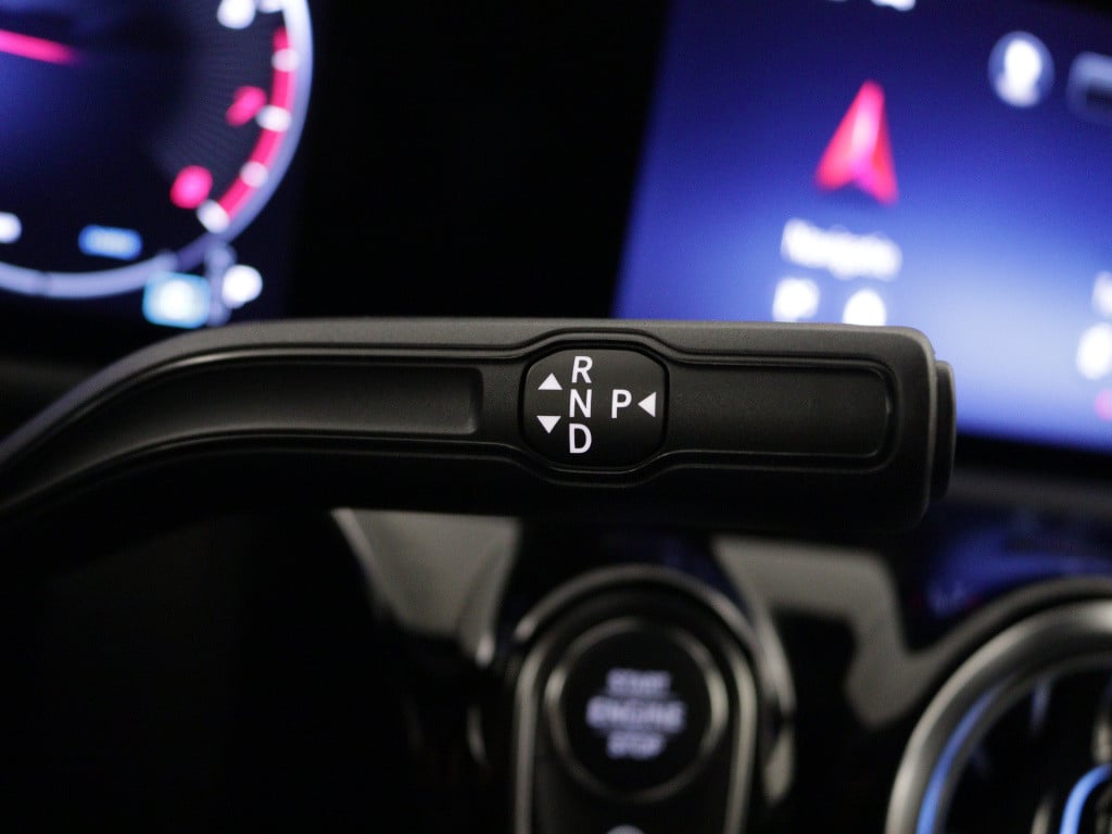 Mercedes-Benz Cla shooting brake 180 star edition luxury line | trekhaak | 