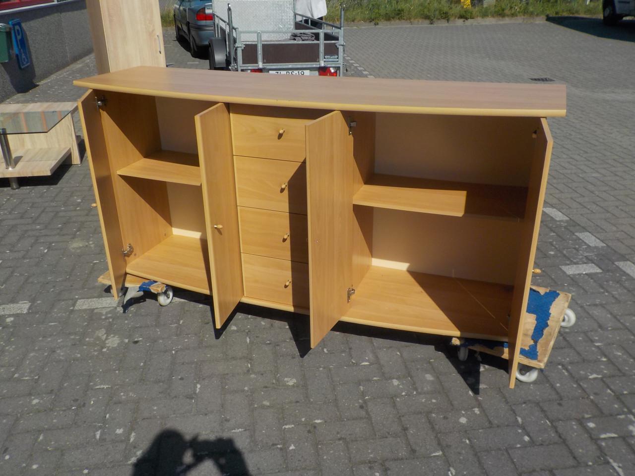 Beuken dressoir in zeer goede staat
