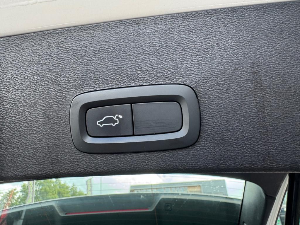 Volvo XC40 1.5 t3 r-design * harman/kardon * trekhaak