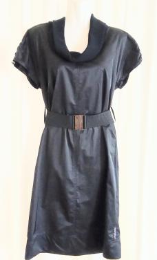 Aparte prachtige zwarte jurk merk Airfield . Maat 38