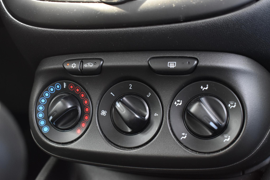 Opel Corsa 1.2 | trekhaak | lmv | bluetooth | airco