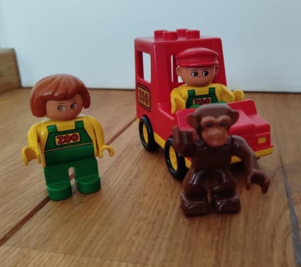 DUPLO ZOO AUTO MET 2 DIERENVERZORGERS EN AAP