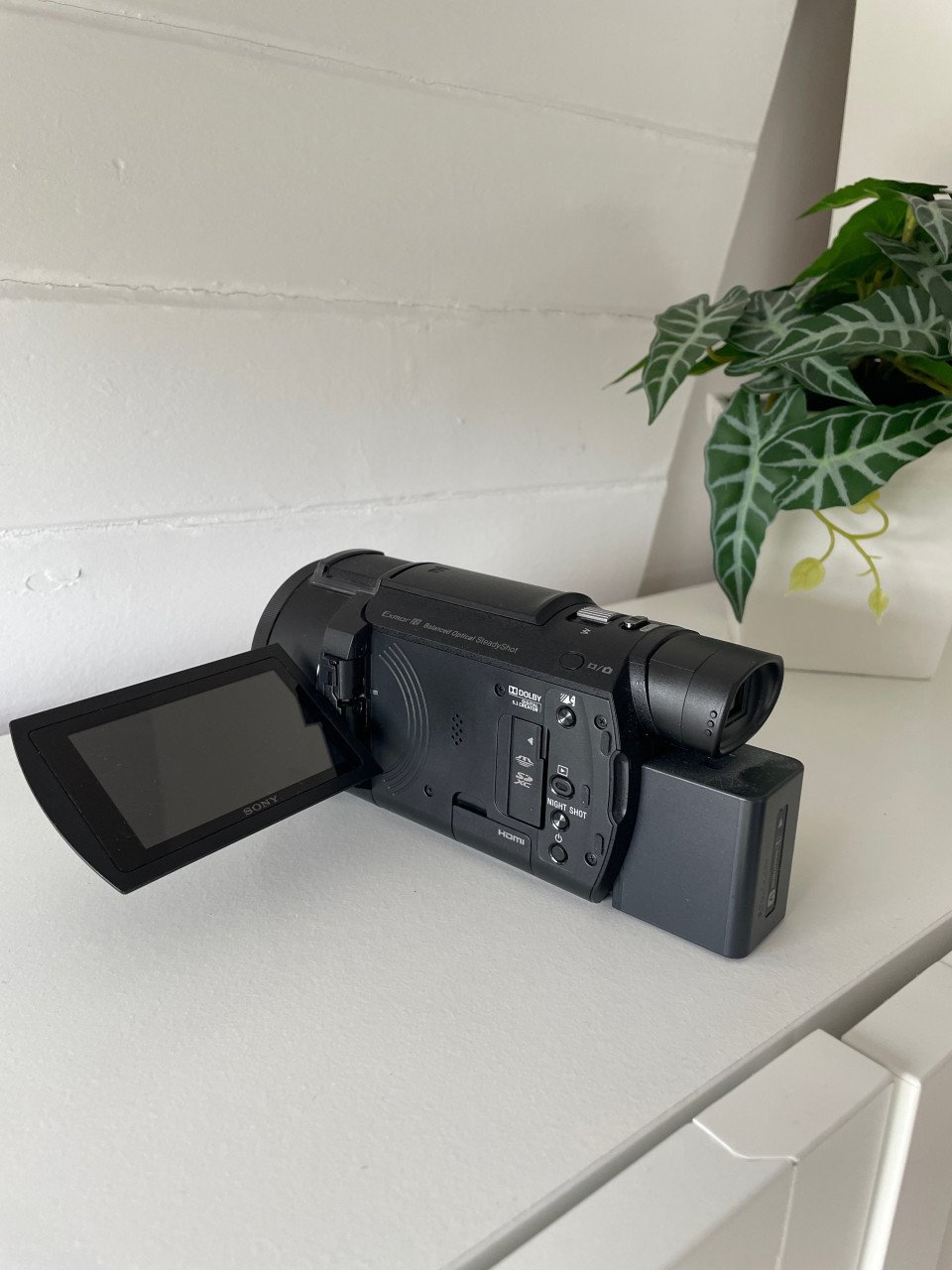 Sony FDR-AX53 4K Handycam – Filmstudio-kwaliteit in je hand! 🎥