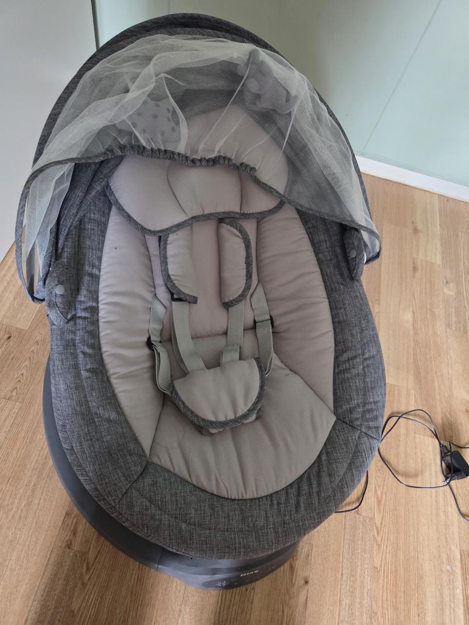 Baby swing