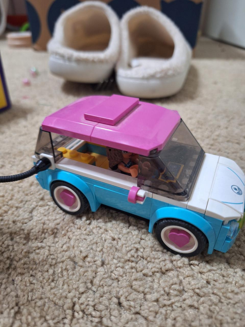 Lego Friends 41443, Olivia's elektrische auto, Leeftijd 6+