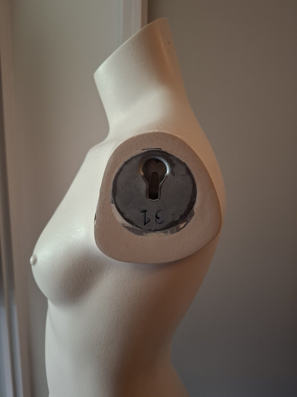 Etalagepop paspop meisje 130cm hoog