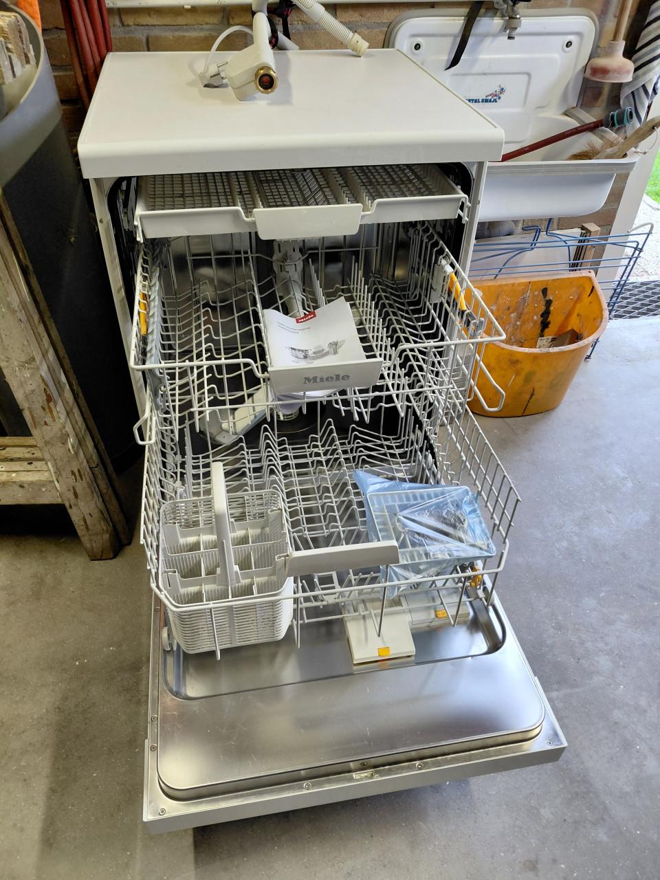 Miele type G 522 SC, in zeer goede staat. Nieuwprijs was € 729,-