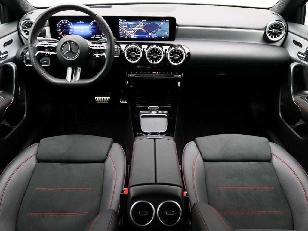 Mercedes-Benz A-Klasse 250 e business solution amg amg line | night pakket 