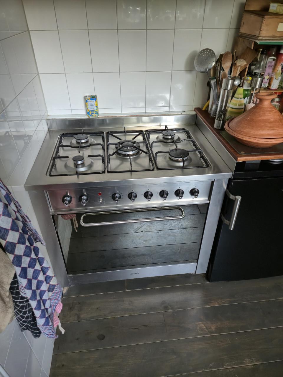 Gasfornuis 5 pits met grote oven