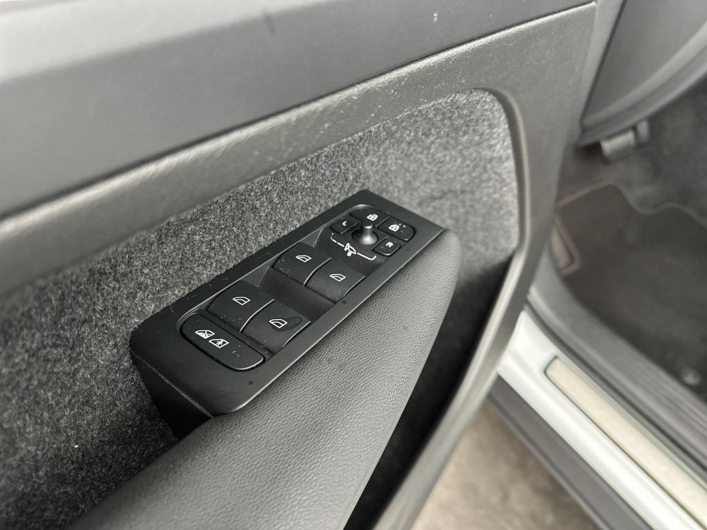 Volvo XC40 t4 211pk recharge inscription exp| navi| climate| camera| dab+|