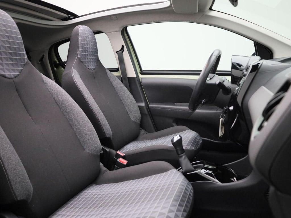 Peugeot 108 1.0 e-vti allure top! | lage km stand! | apple carplay / androi