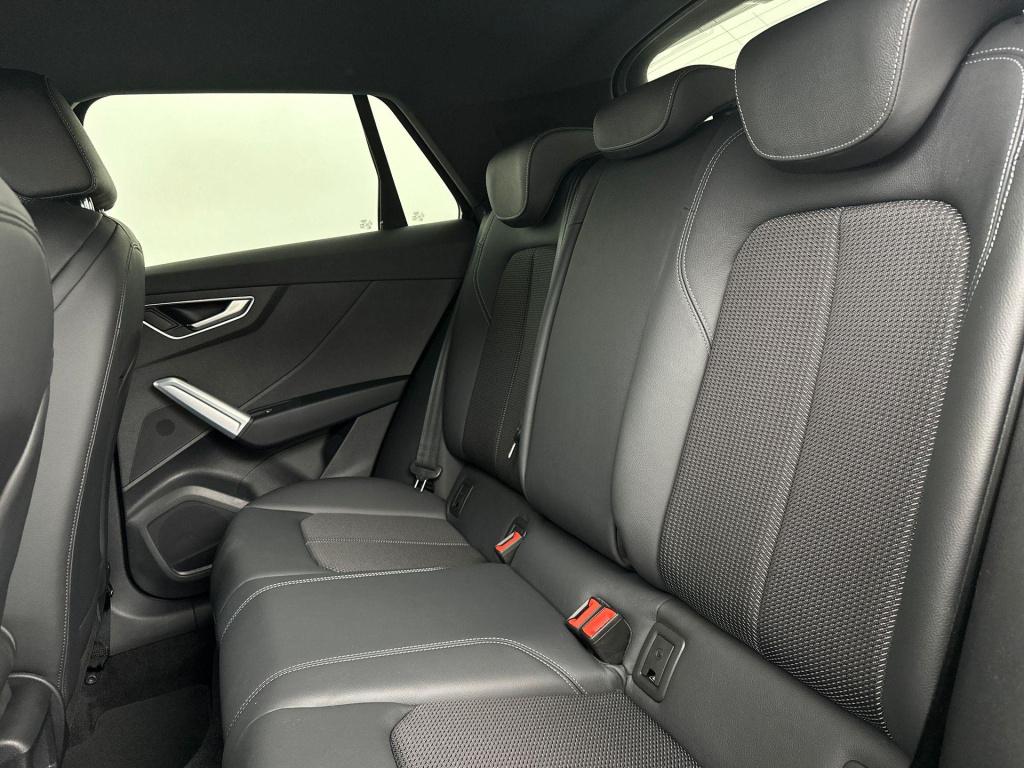 Audi Q2 s edition 35 tfsi 110 kw / 150 pk hatchback 7 vers