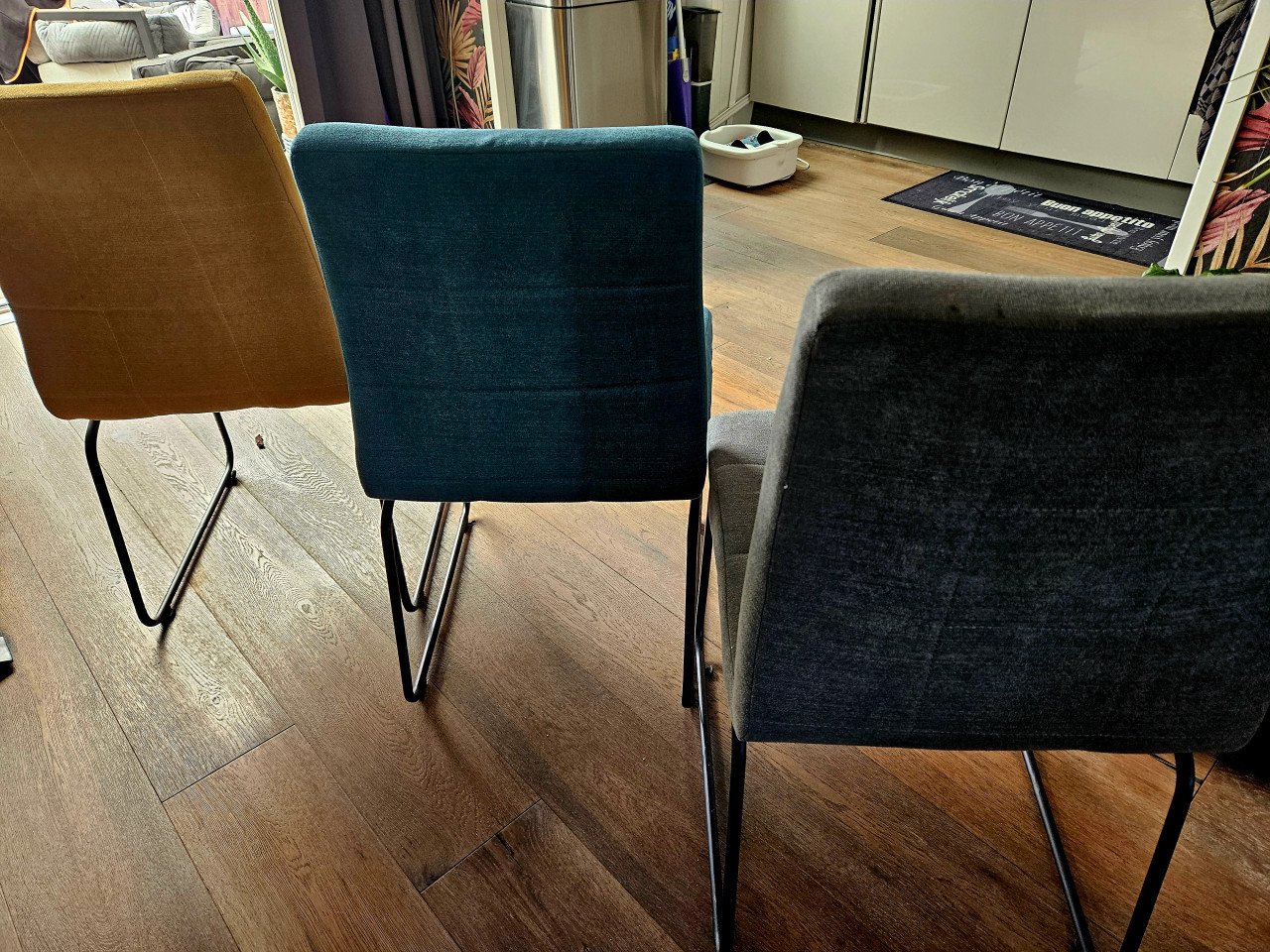 6 leuke eetkamerstoelen