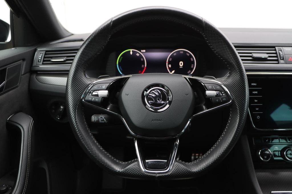 Skoda Superb combi 1.4 tsi iv sportline business 218pk dsg6 | soh 95,8% |