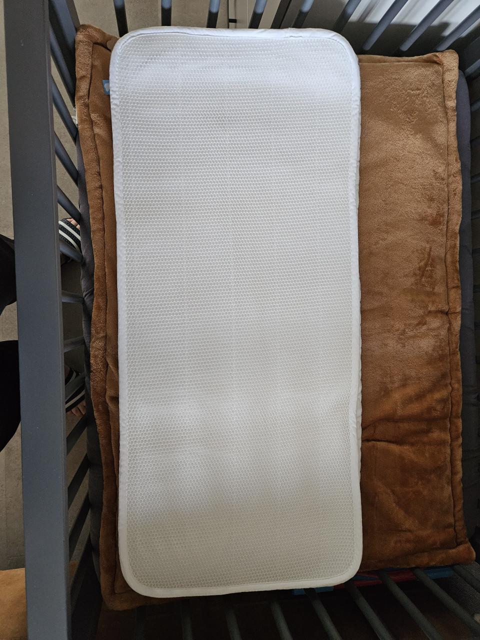 Aerosleep Evolution wiegmatras + matrasbeschermer 90x40x4 cm