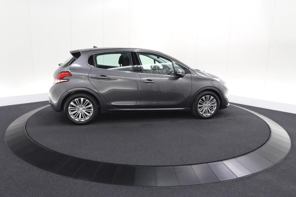 Peugeot 208 puretech 82 blue lease allure | parkeersensoren | climate contr