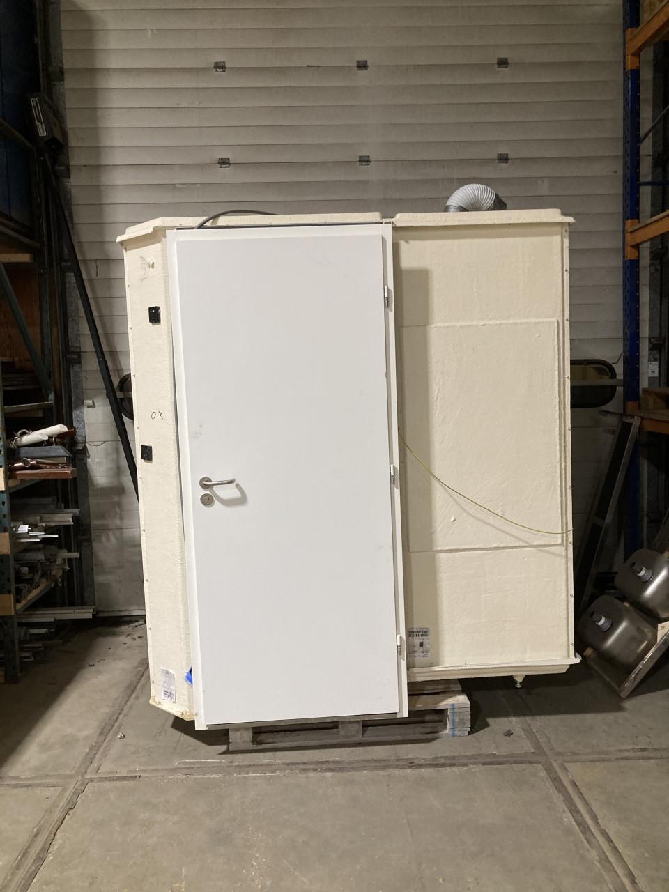 Douche & toilet unit