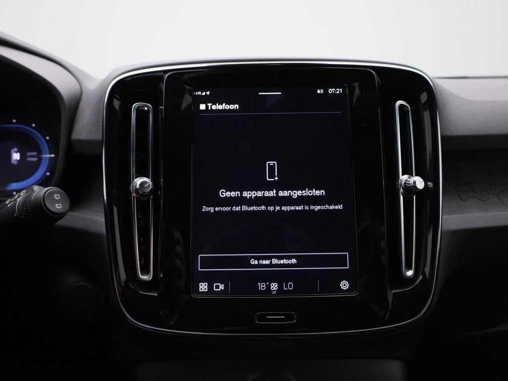 Volvo XC40 recharge core 70 kwh | automaat | apple carplay / android auto |