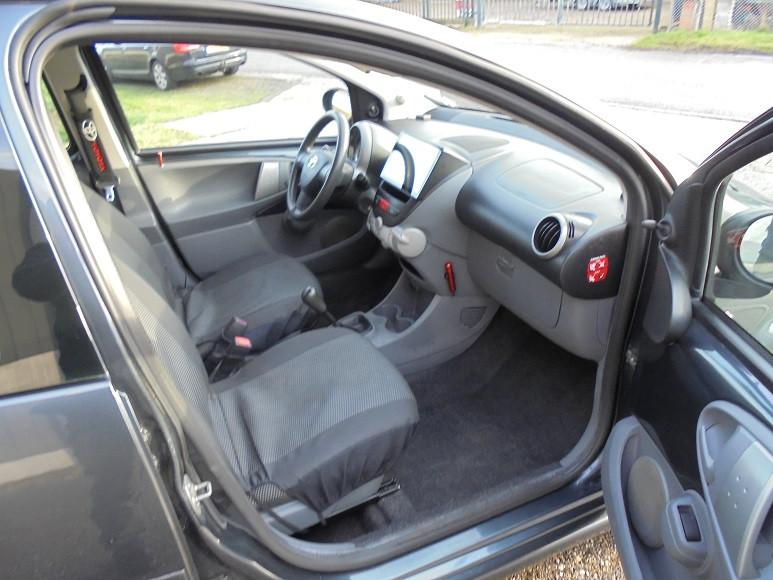 Toyota Aygo 1.0-12V/Navigator/Airco/Elek.pakket/BJ 2011/KMST 129.027+NAP