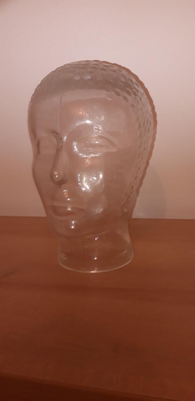 Glazen (mannequin) hoofd