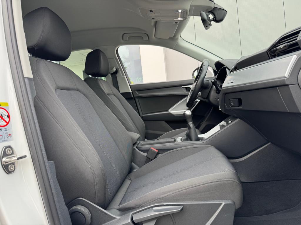 Audi Q3 35 tfsi advanced * matrix led * keyless * stoelverwarming * virtual