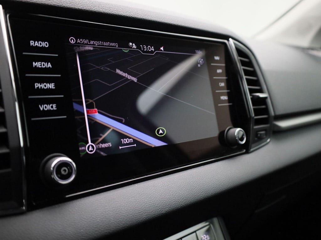 Skoda Karoq 1.0 tsi business edition | navigatie | apple carplay / android 
