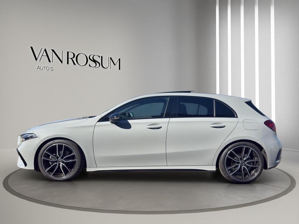 Mercedes-Benz A-Klasse 180 amg line | pano | sfeer | stoelverw. | camera | 