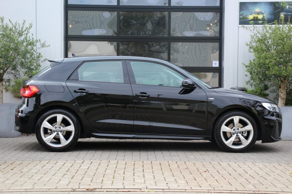 Audi A1 Sportback 30 tfsi s line - virtual - led - matrix - cruise - carpla