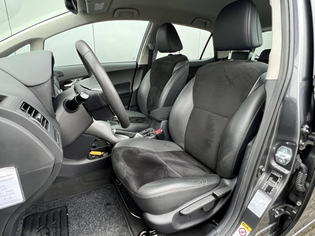 Toyota Auris 1.8 full hyb.exe.bns | trekhaak | parkeercamera