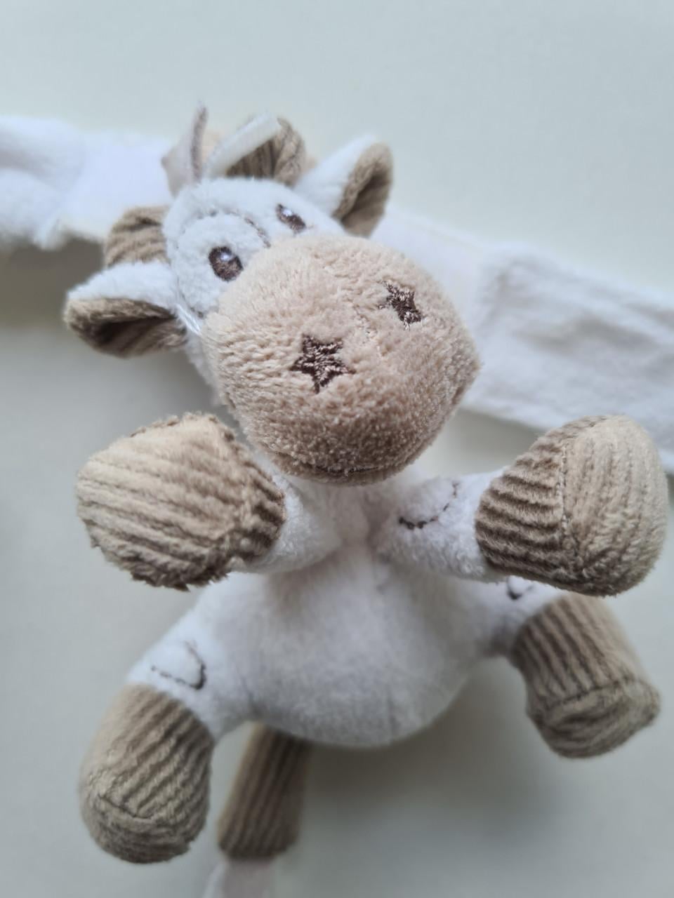 Tiamo Gino Giraffe autostoelspeeltje, box of Ledikantje