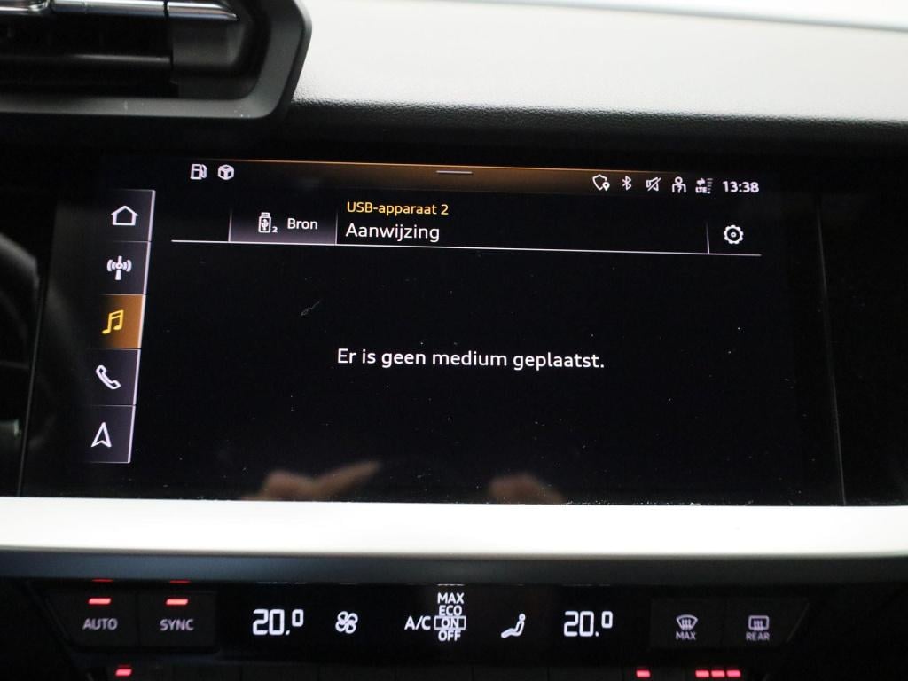 Audi A3 limousine 30 tfsi s edition | automaat | navigatie | vlak stuur | c