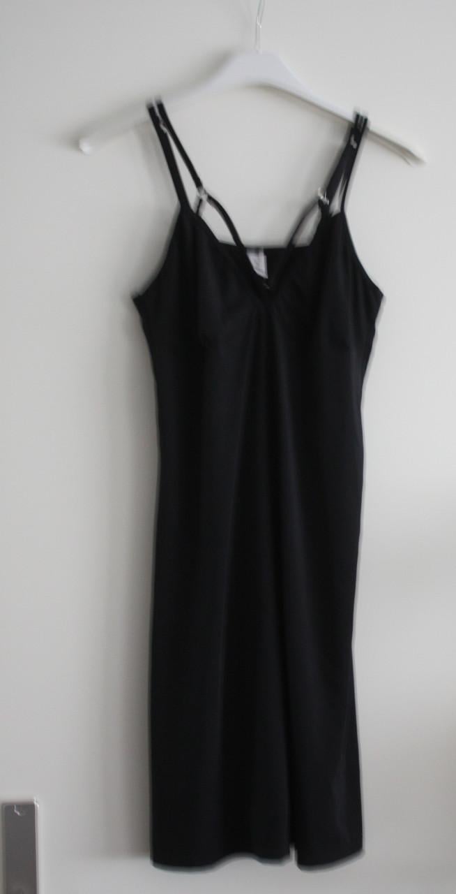 Zwarte onderjurk maat m