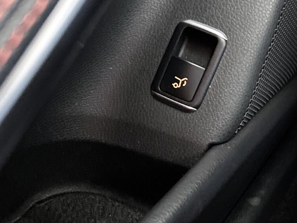 Mercedes-Benz Gla-klasse 180 business solution amg | achteruitrijcamera | t