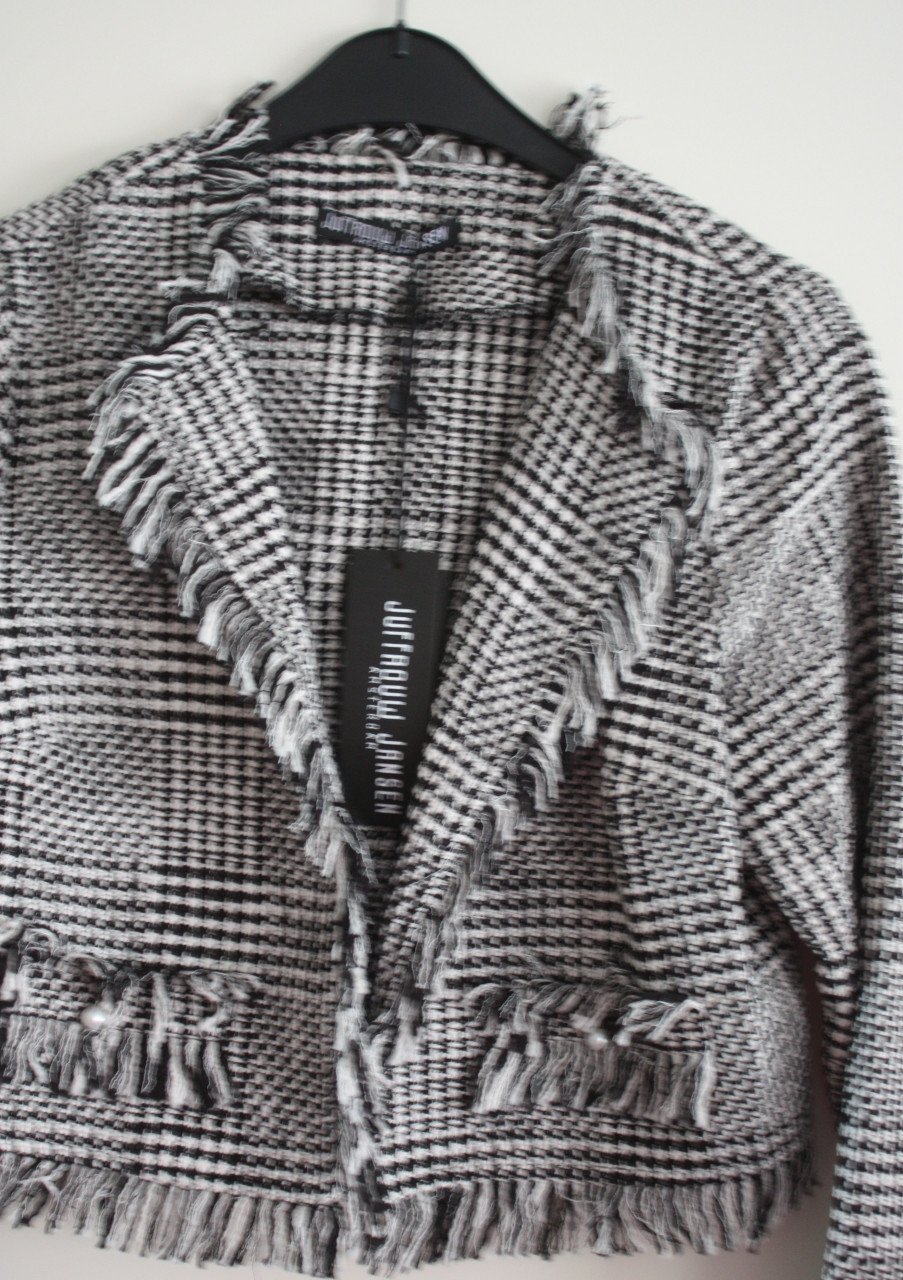 Nieuwe blazer zwart wit geweven gebreid maar m