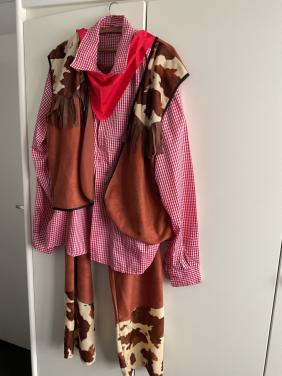 Cowboy pak.    carnaval.   maat XL