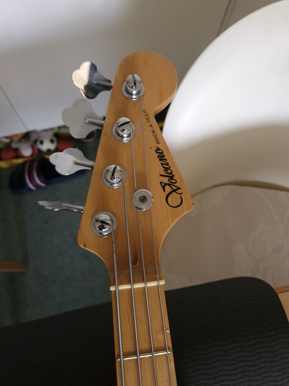 BASS GUITAR  met DOD Basstec multieffect