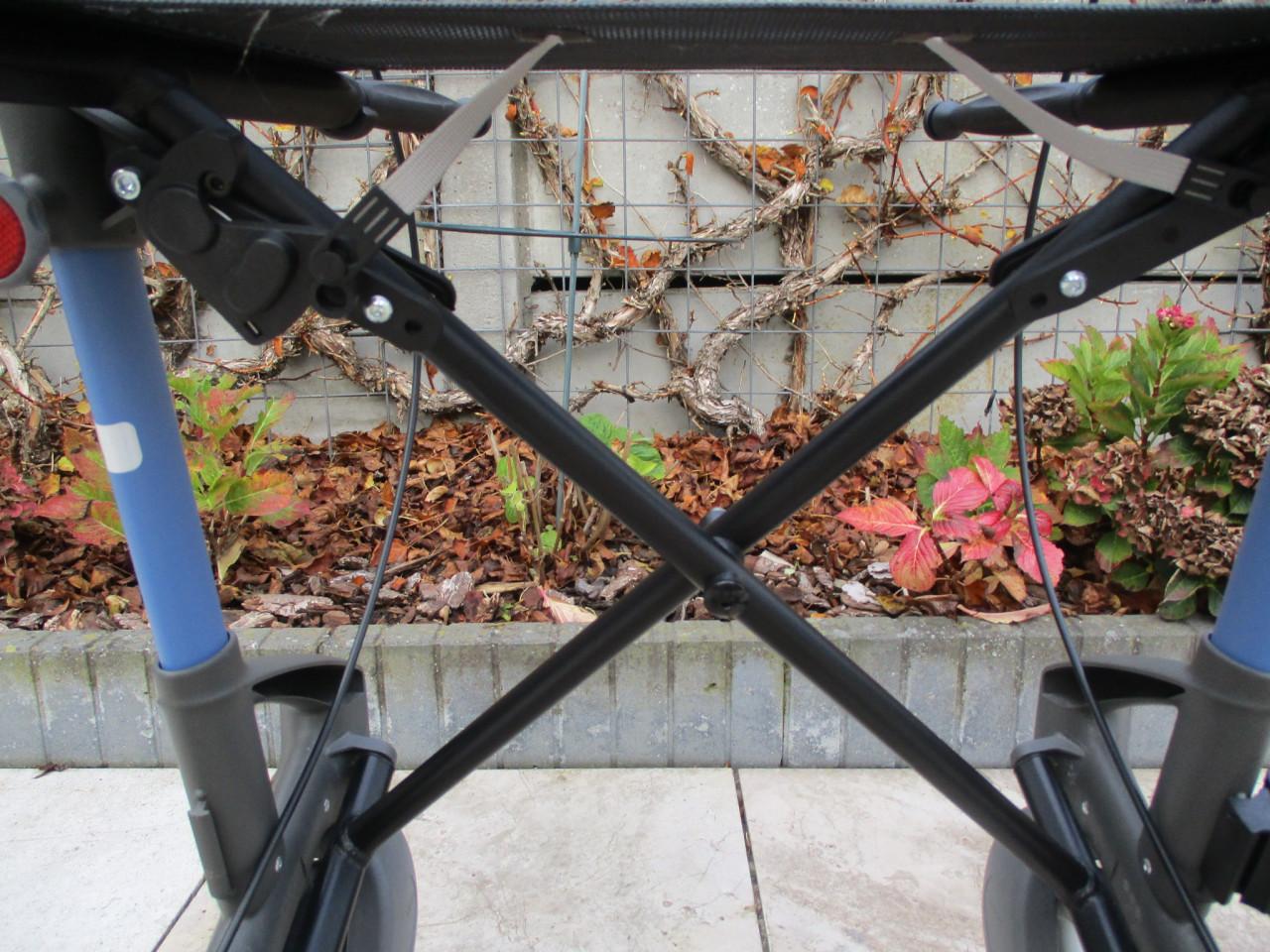 Zgan Topro Troja 5G rollator met zitje tas rugsteun dienblad en stokhouder