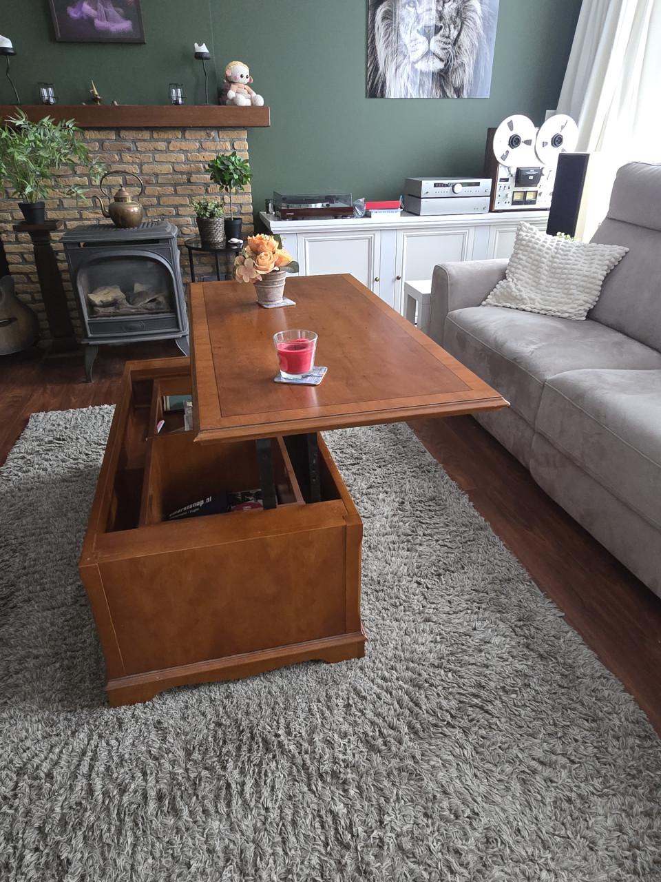 Te koop klassieke meubels