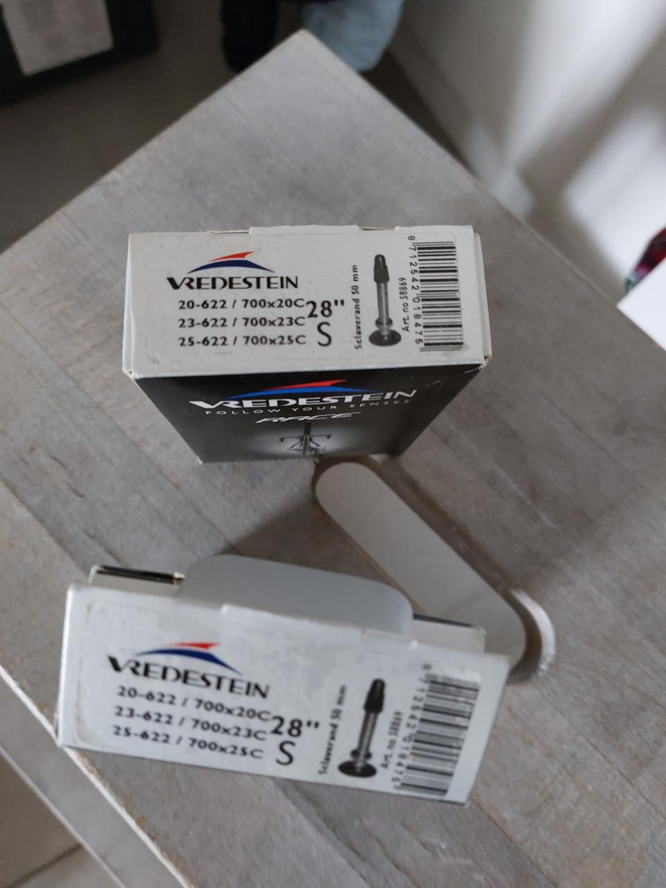 Wieler buiten banden (opvouwbaar( binnenbanden en een hometrainer