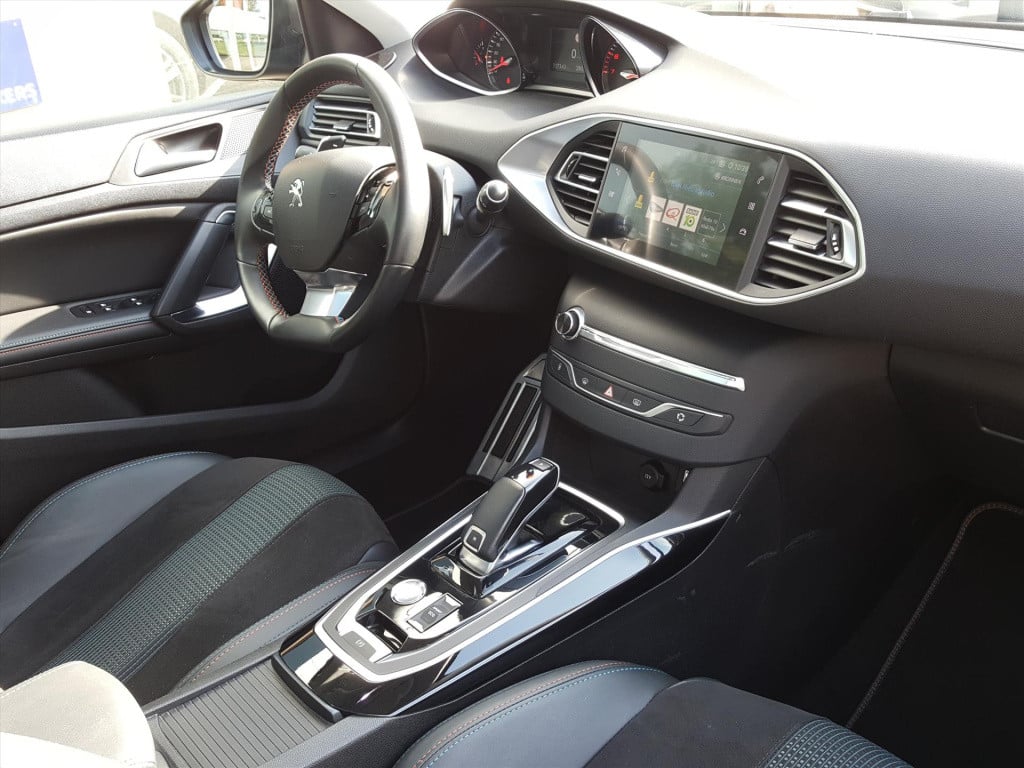 Peugeot 308 allure 1.2 pt-130pk s&s (vol)automaat (eat8) | panoramadak | na