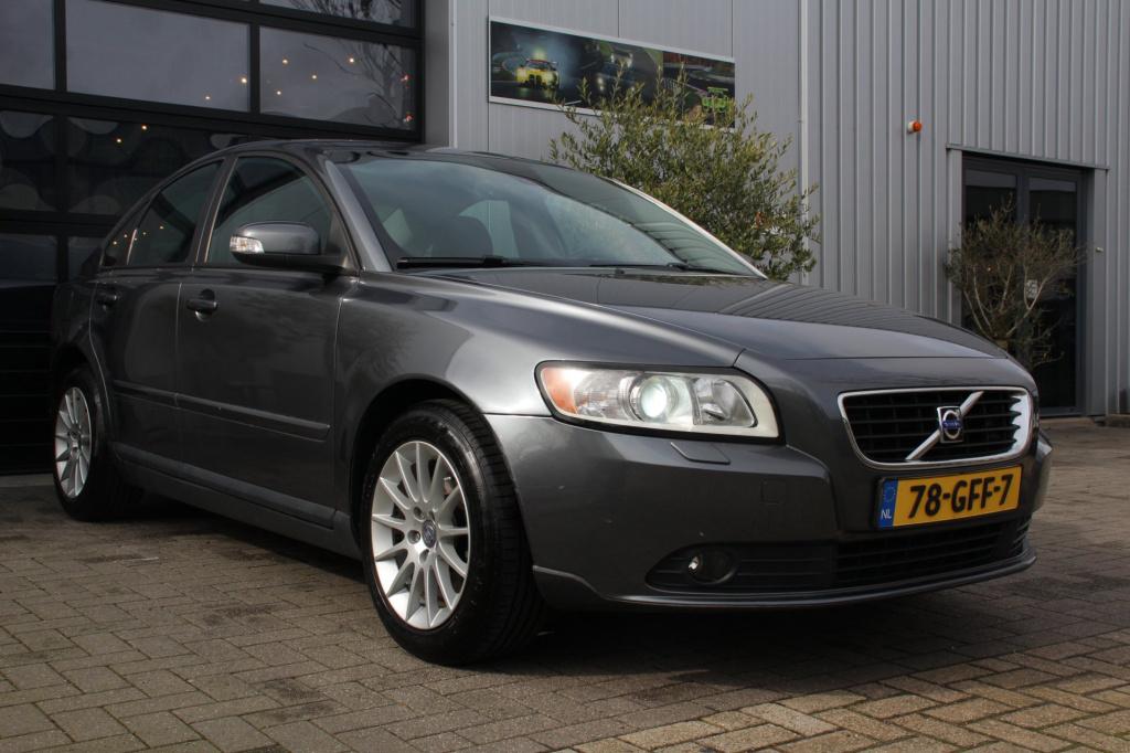 Volvo S40 2.4 edition aut. - 5cil - cruise - xenon - trekhaak - pdc - deale