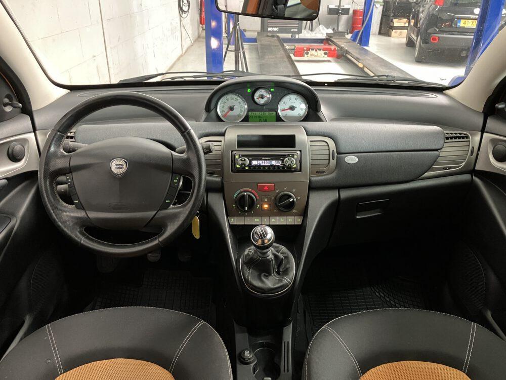 Lancia Ypsilon 1.2 16V MomoDesign