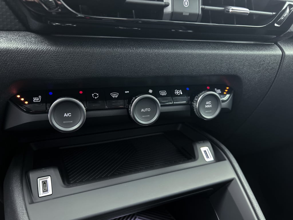 Citroen C4 hybrid 145pk automaat business private lease € 489,- pm - 48mnd 