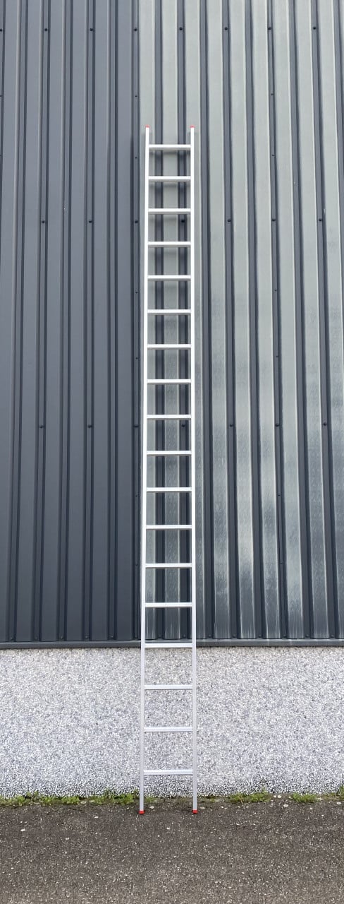 Ladder 6 sporten zwart gecoat NIEUW