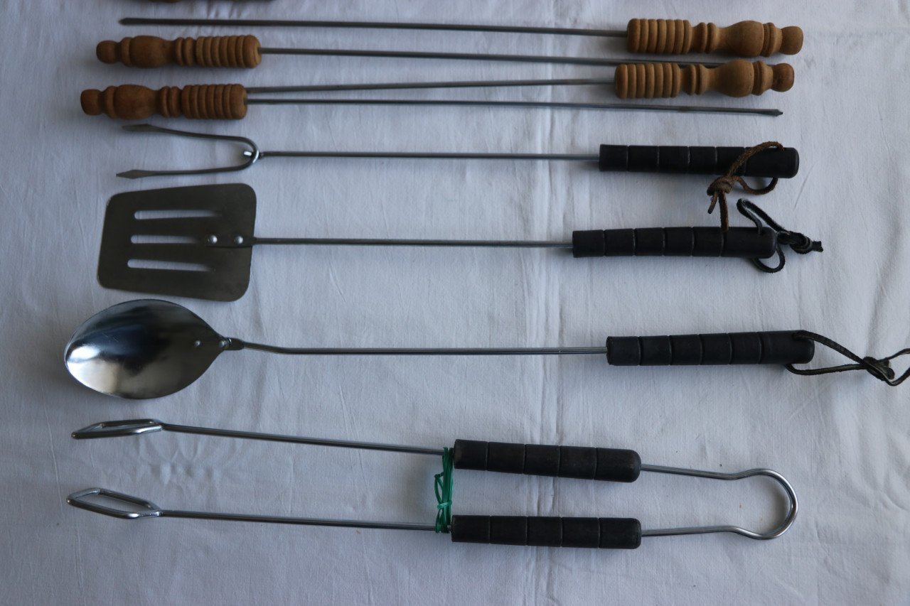Barbecue bestek 8 Spiesen met houten handvat