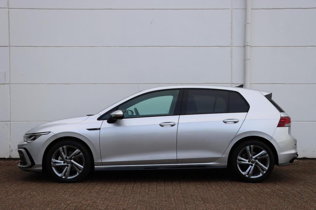 Volkswagen Golf 1.5 etsi r-line | 130pk | dsg7